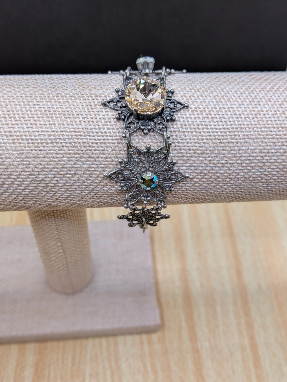 Sabika Crystal Bracelet - Picture 2 of 4
